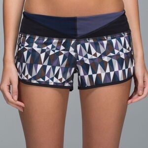 Lululemon Run: Speed Short *4-way Stretch
Stained Glass Love Neutral Blush Black